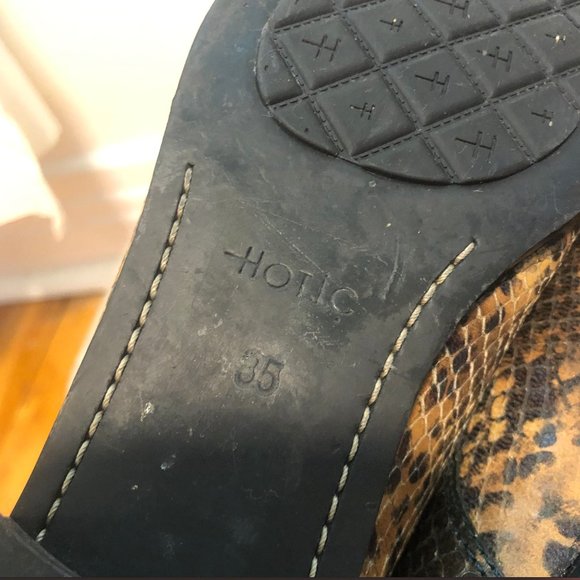 HOTIC Women's almond toe Snakeskin oxfords - Picture 4 of 10